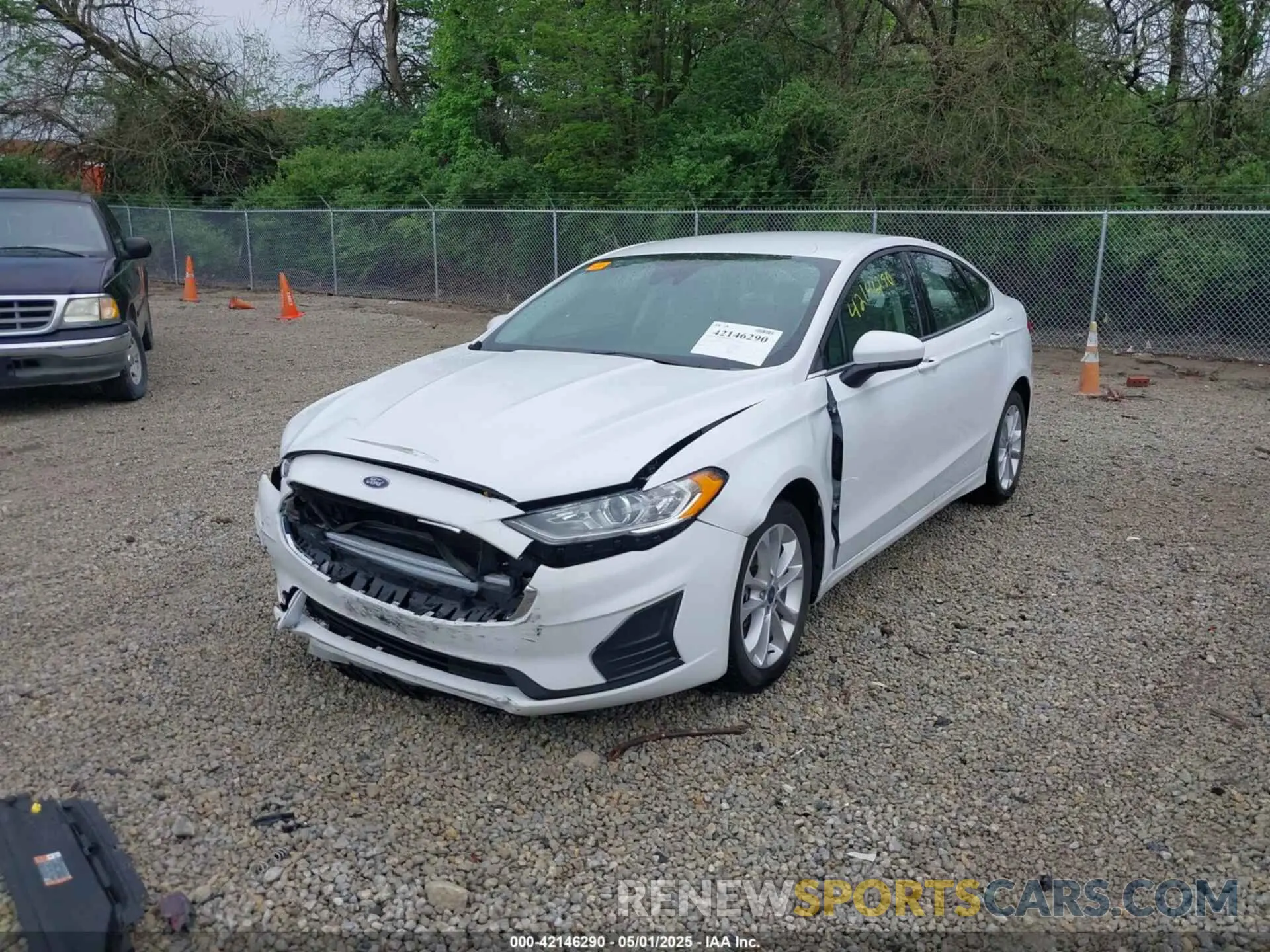 2 Photograph of a damaged car 3FA6P0LU5LR151074 FORD FUSION 2020