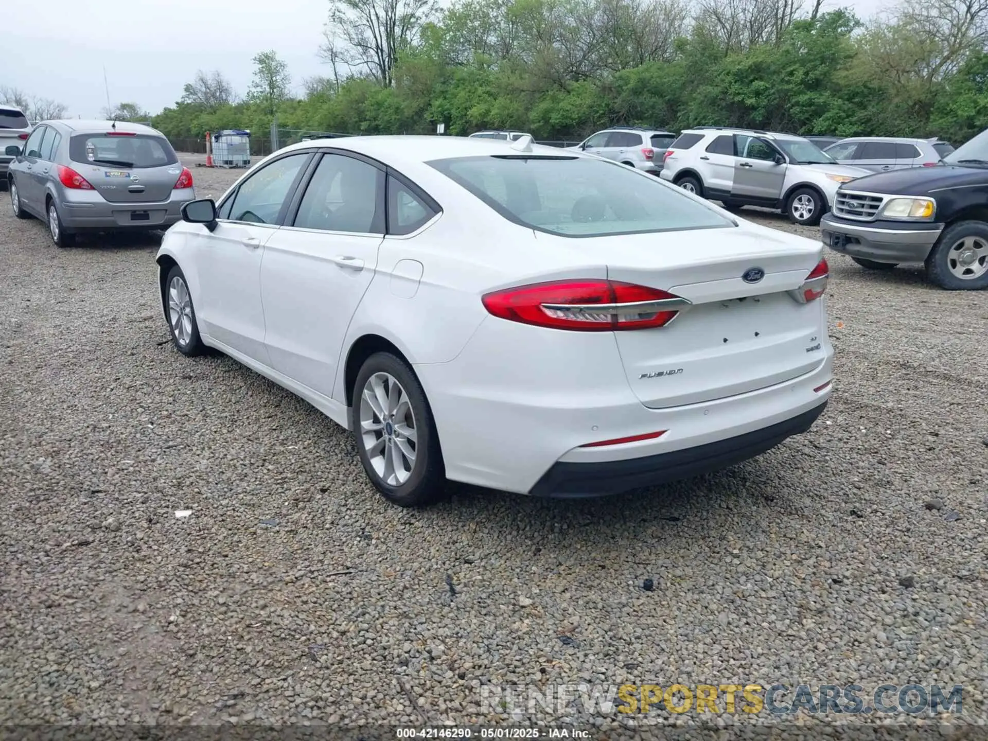 3 Photograph of a damaged car 3FA6P0LU5LR151074 FORD FUSION 2020