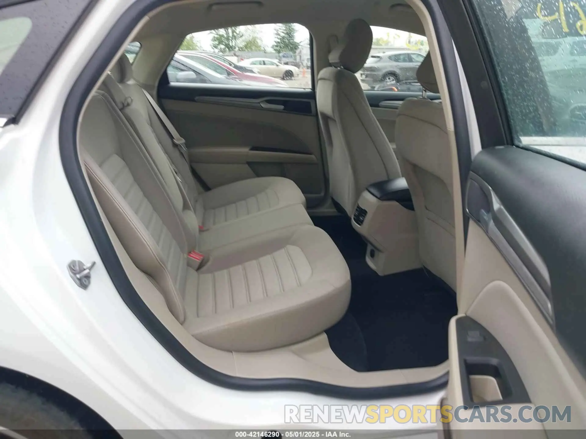 8 Photograph of a damaged car 3FA6P0LU5LR151074 FORD FUSION 2020