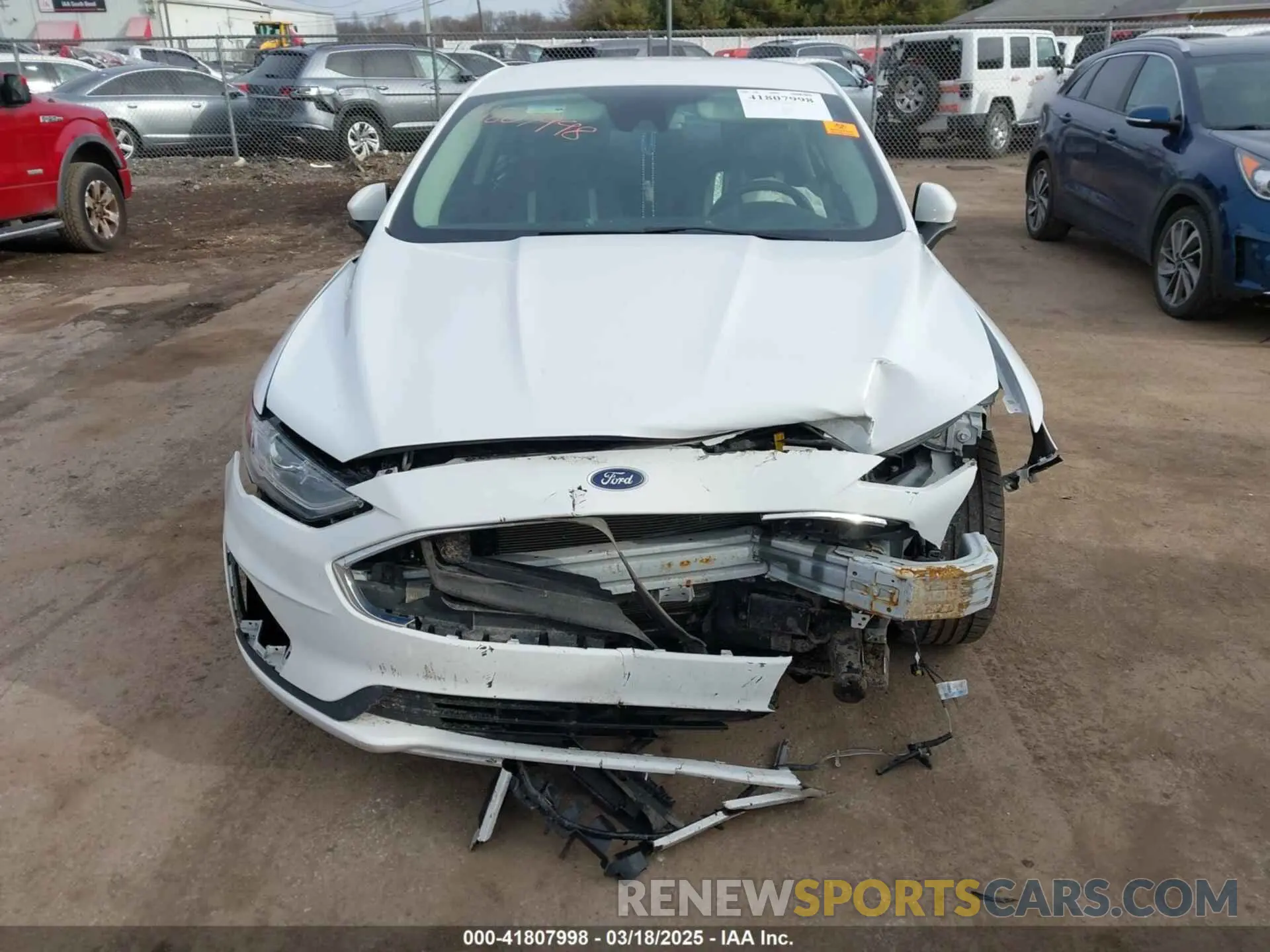 12 Photograph of a damaged car 3FA6P0LU5LR195611 FORD FUSION 2020