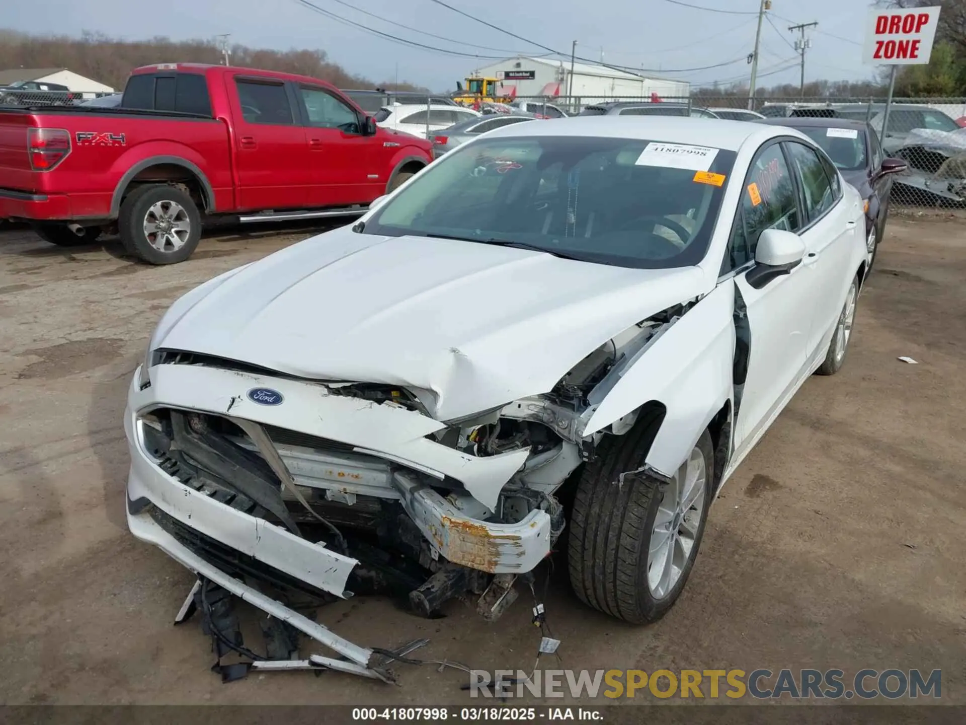 2 Photograph of a damaged car 3FA6P0LU5LR195611 FORD FUSION 2020