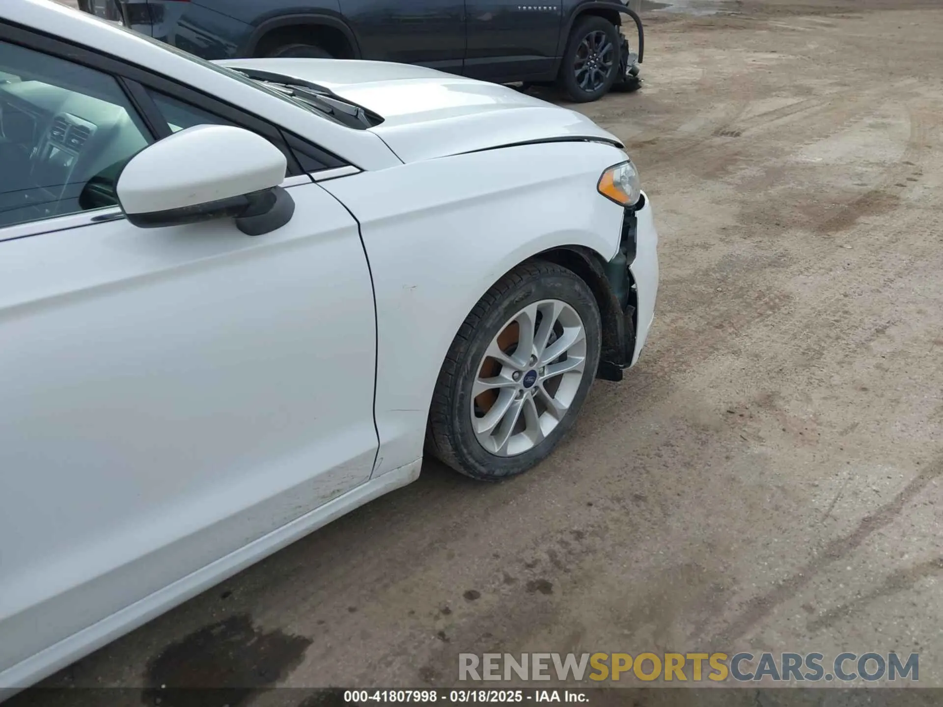 6 Photograph of a damaged car 3FA6P0LU5LR195611 FORD FUSION 2020