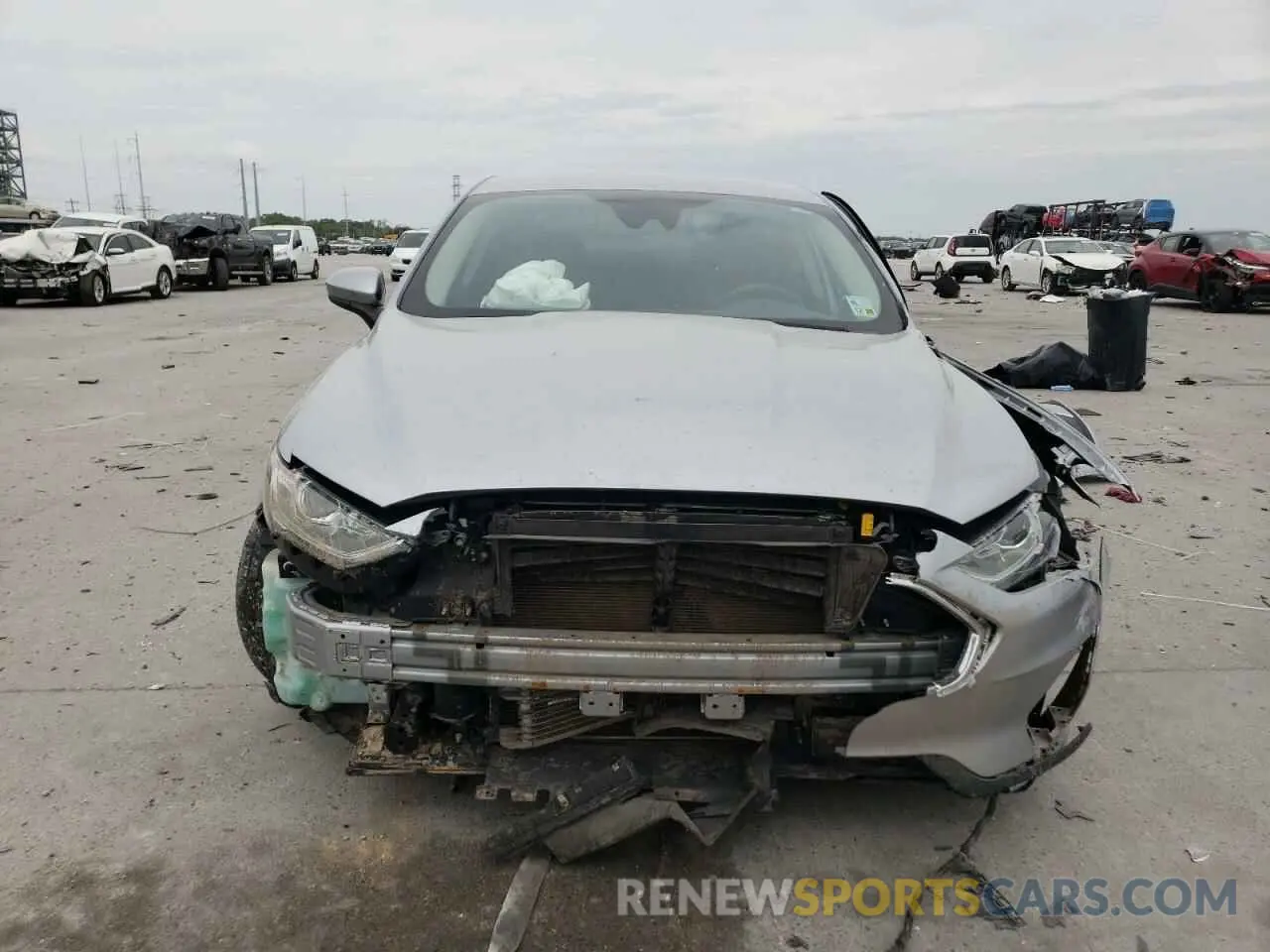 5 Photograph of a damaged car 3FA6P0LU6LR104281 FORD FUSION 2020