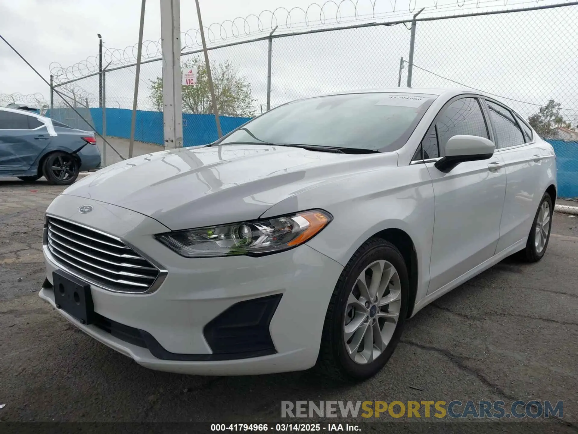 2 Photograph of a damaged car 3FA6P0LU6LR113532 FORD FUSION 2020
