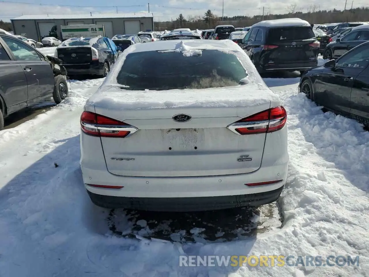 6 Photograph of a damaged car 3FA6P0LU6LR150984 FORD FUSION 2020