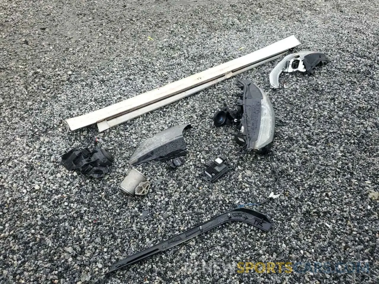 12 Photograph of a damaged car 3FA6P0LU6LR173410 FORD FUSION 2020