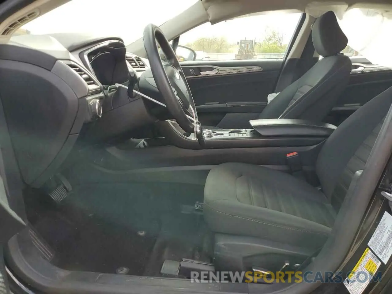 7 Photograph of a damaged car 3FA6P0LU6LR178414 FORD FUSION 2020