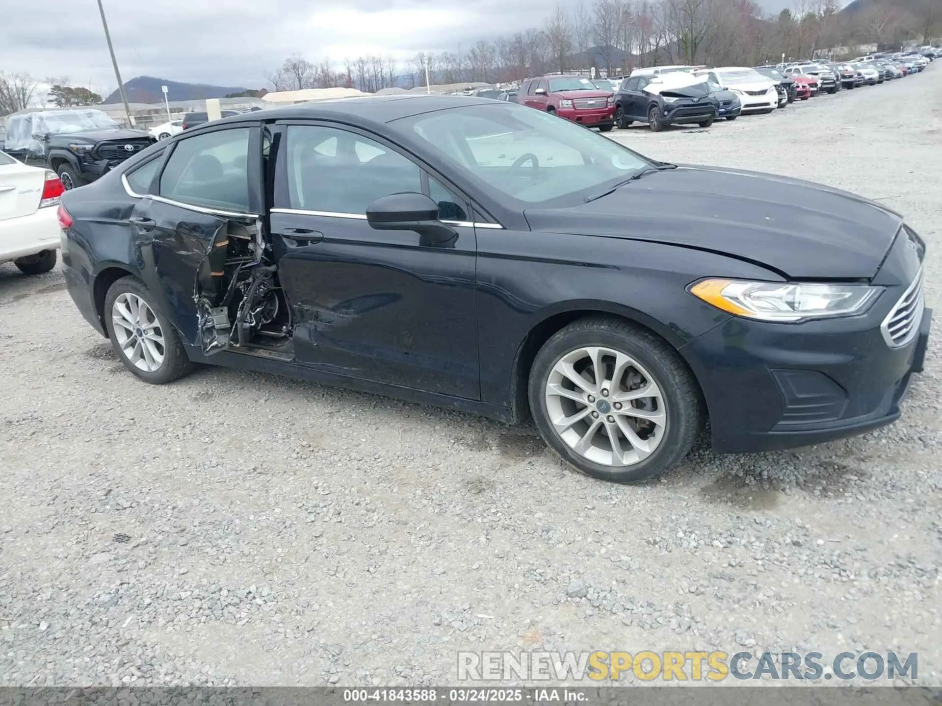 1 Photograph of a damaged car 3FA6P0LU6LR197254 FORD FUSION 2020