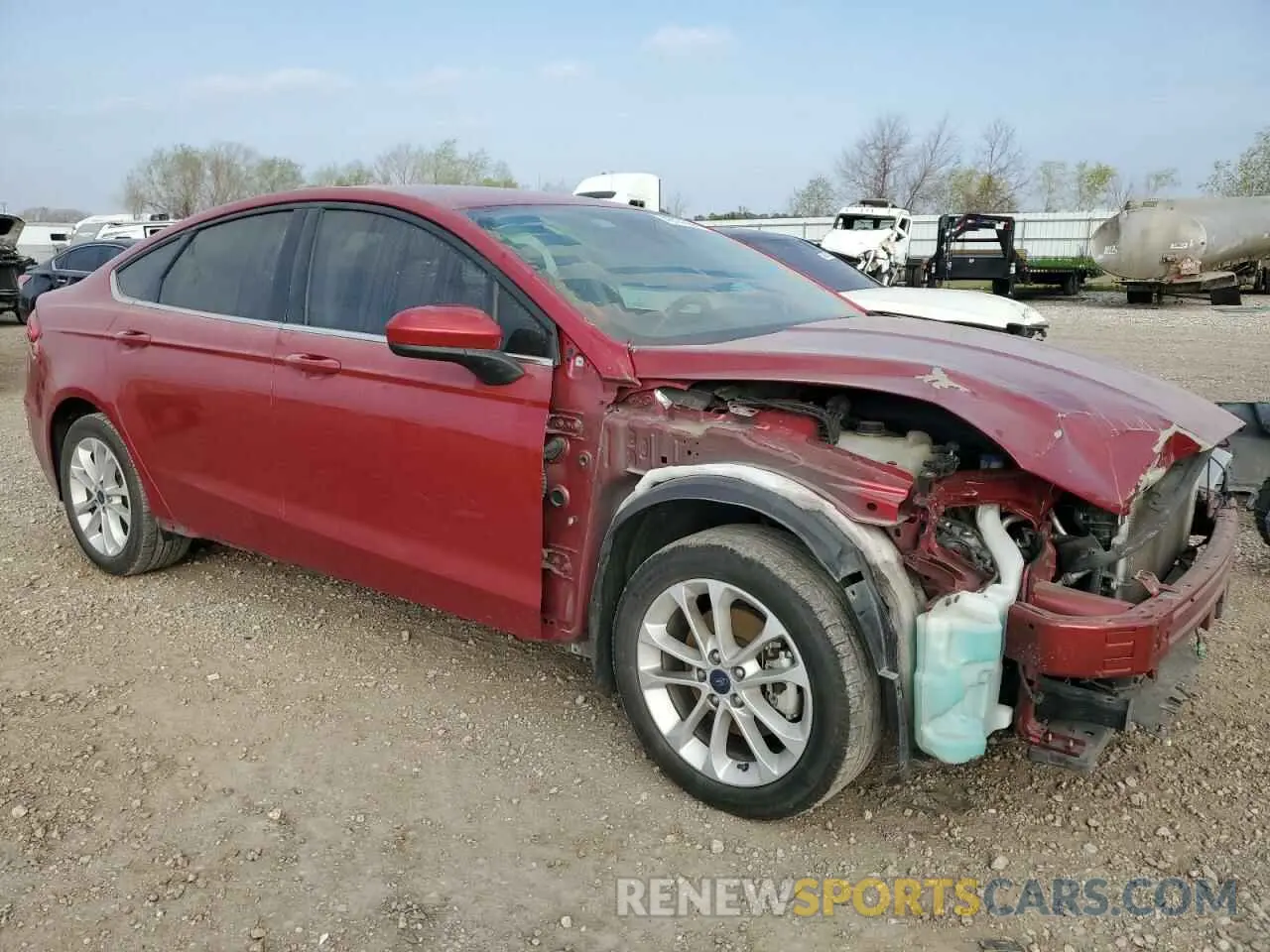 4 Photograph of a damaged car 3FA6P0LU6LR263253 FORD FUSION 2020