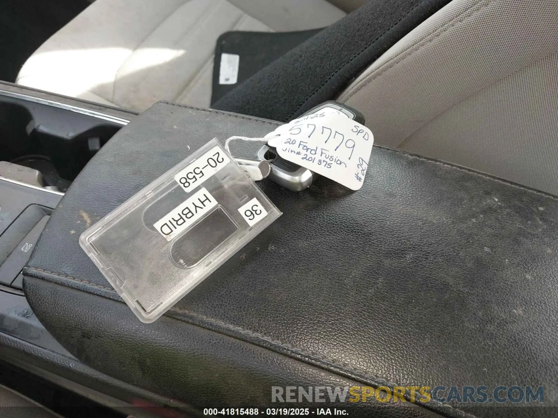 11 Photograph of a damaged car 3FA6P0LU7LR201375 FORD FUSION 2020