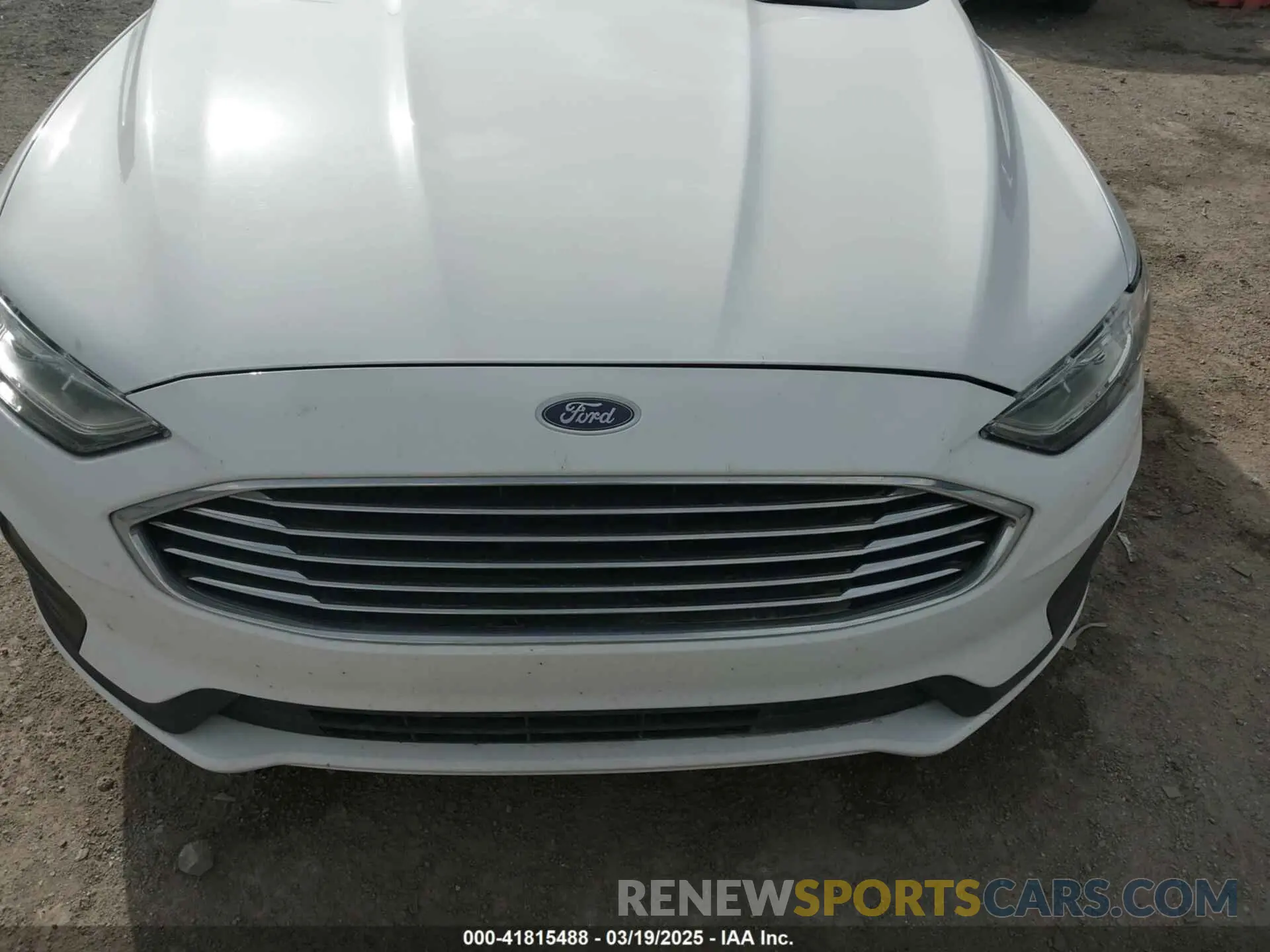 13 Photograph of a damaged car 3FA6P0LU7LR201375 FORD FUSION 2020