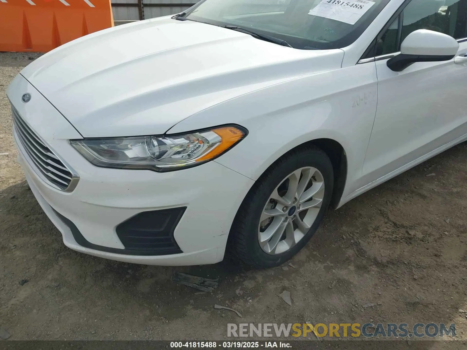 2 Photograph of a damaged car 3FA6P0LU7LR201375 FORD FUSION 2020
