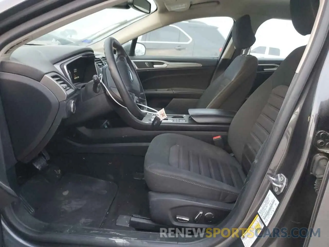 7 Photograph of a damaged car 3FA6P0LU7LR219519 FORD FUSION 2020