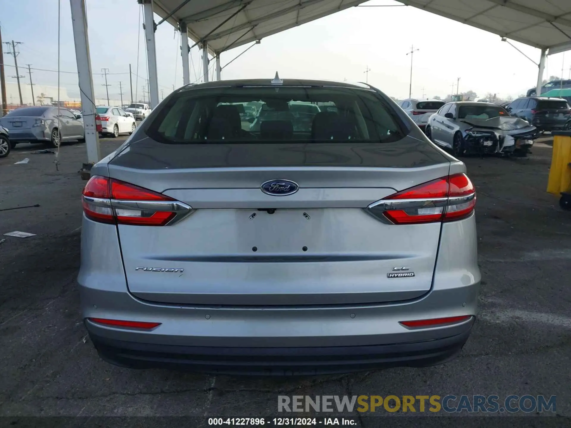 16 Photograph of a damaged car 3FA6P0LU7LR228916 FORD FUSION 2020