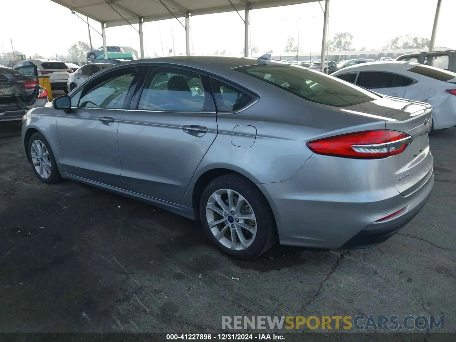 3 Photograph of a damaged car 3FA6P0LU7LR228916 FORD FUSION 2020