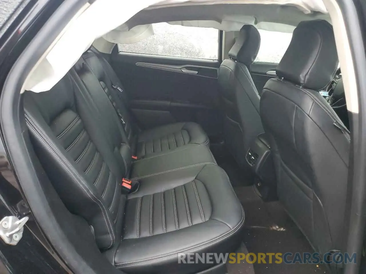 10 Photograph of a damaged car 3FA6P0LU7LR248177 FORD FUSION 2020