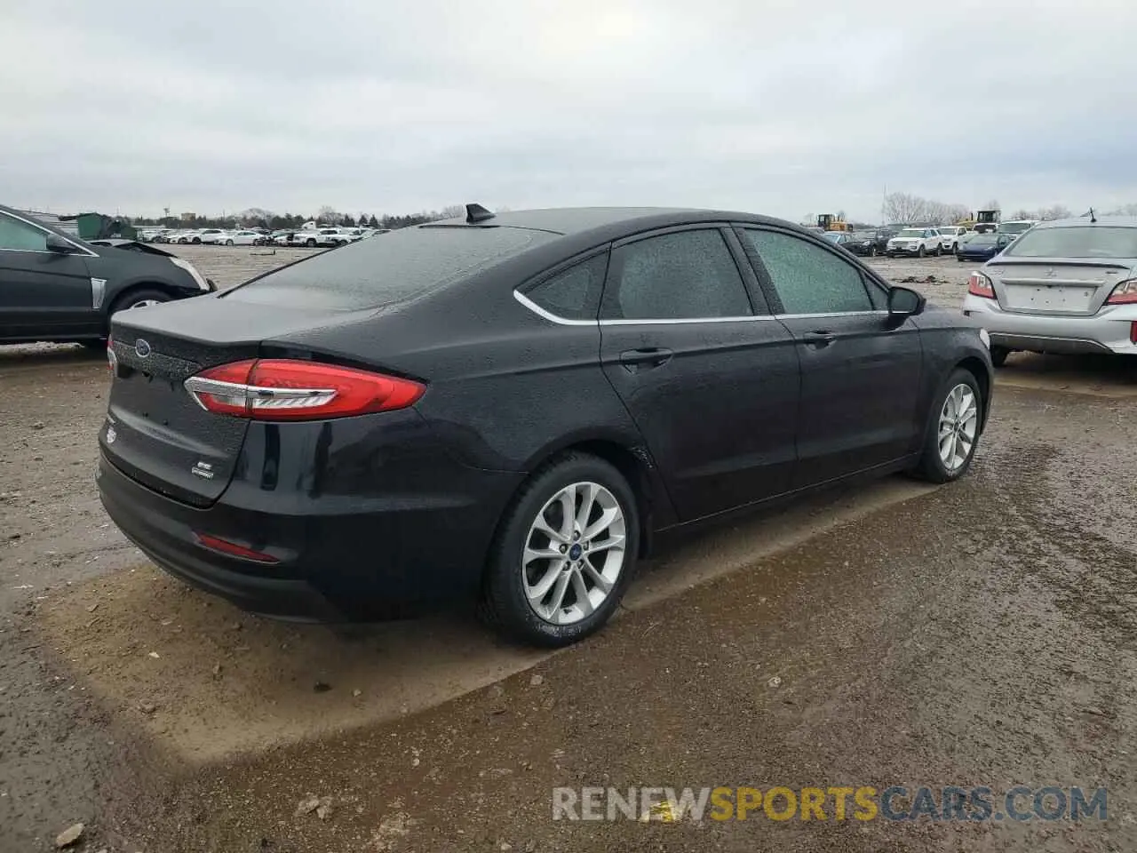 3 Photograph of a damaged car 3FA6P0LU7LR248177 FORD FUSION 2020