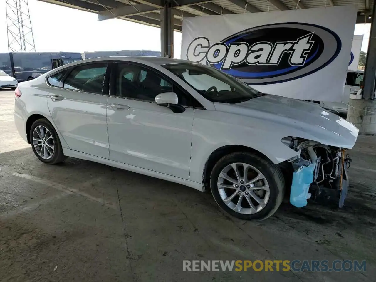4 Photograph of a damaged car 3FA6P0LU8LR127089 FORD FUSION 2020