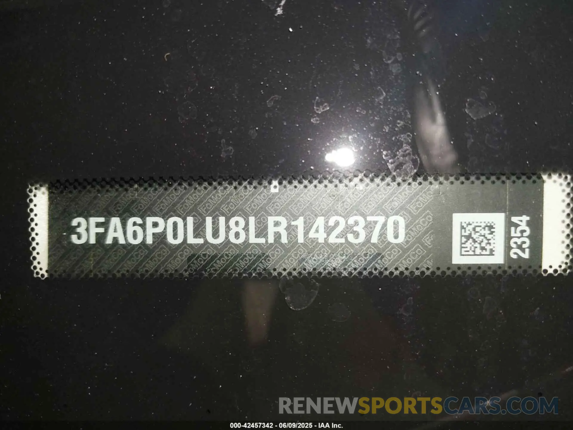 17 Photograph of a damaged car 3FA6P0LU8LR142370 FORD FUSION 2020