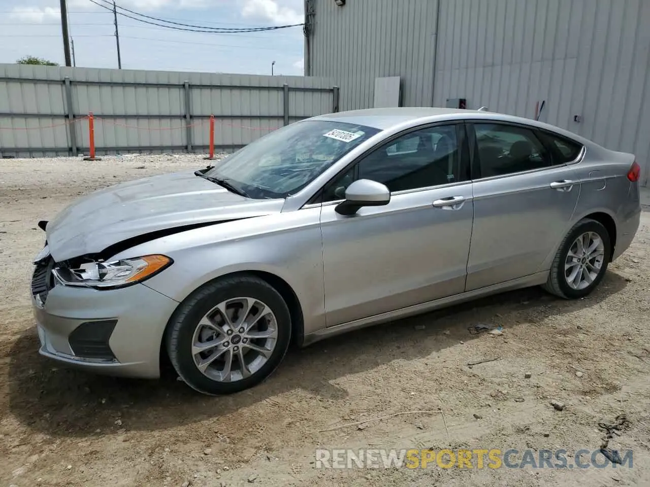 1 Photograph of a damaged car 3FA6P0LU8LR142692 FORD FUSION 2020