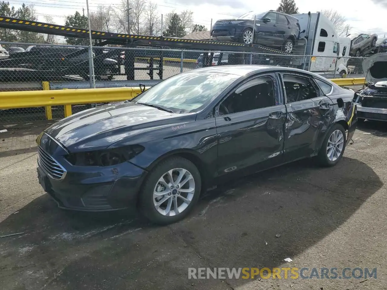 1 Photograph of a damaged car 3FA6P0LU8LR189088 FORD FUSION 2020