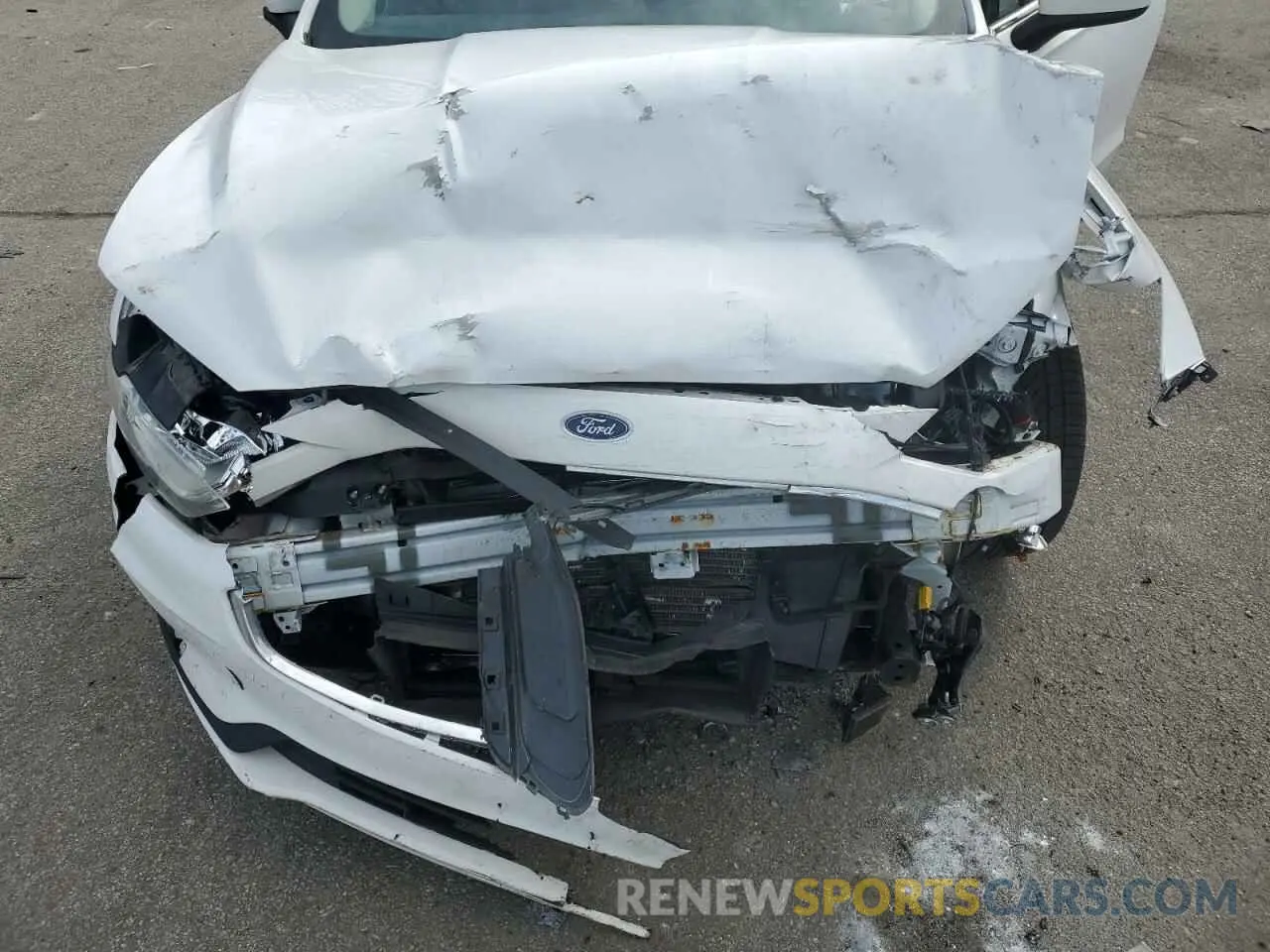 11 Photograph of a damaged car 3FA6P0LU8LR223692 FORD FUSION 2020