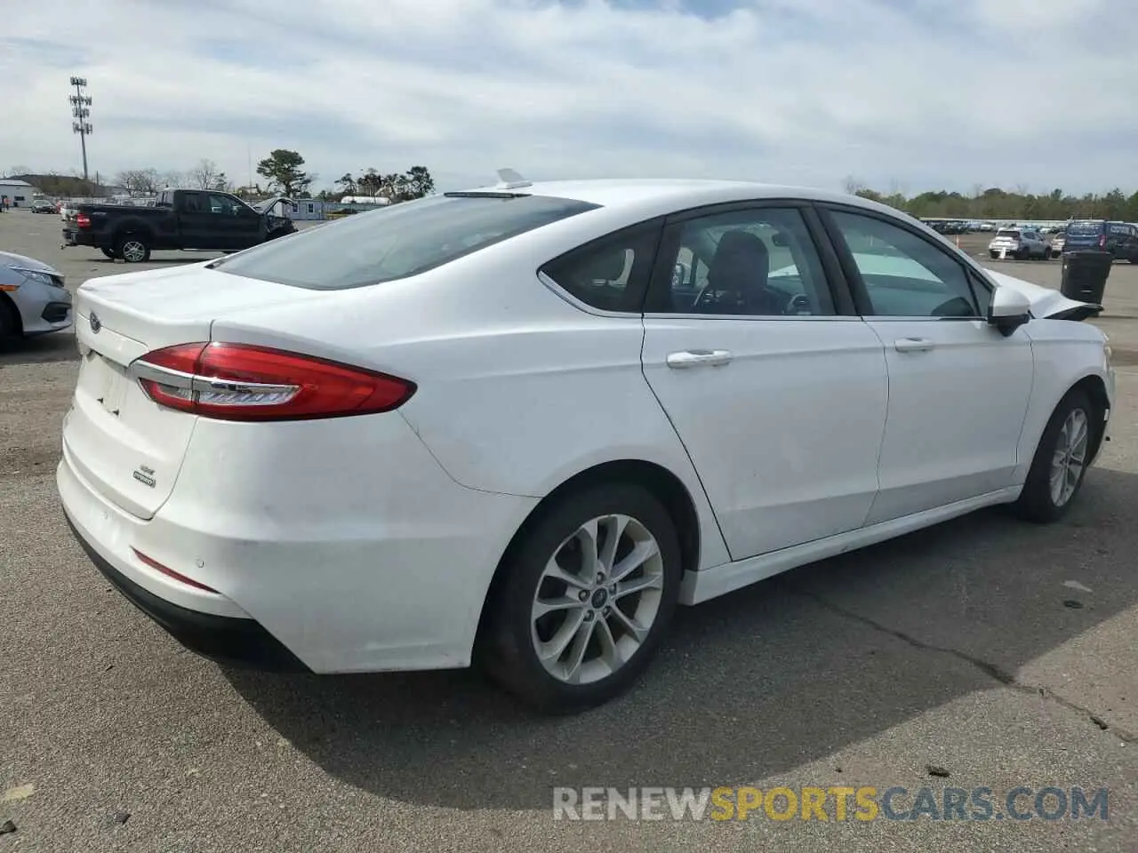 3 Photograph of a damaged car 3FA6P0LU8LR223692 FORD FUSION 2020