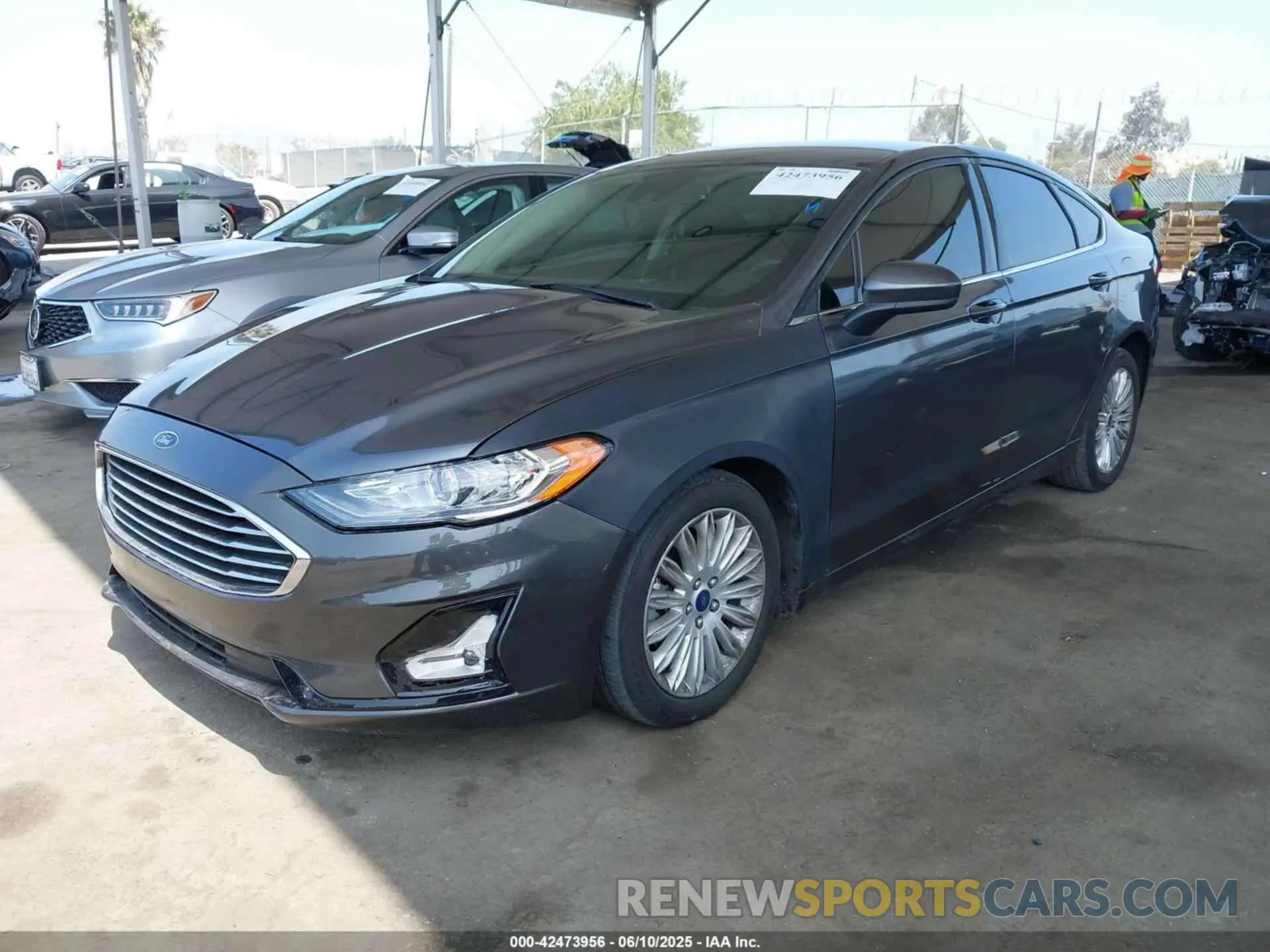 2 Photograph of a damaged car 3FA6P0LU9LR172008 FORD FUSION 2020