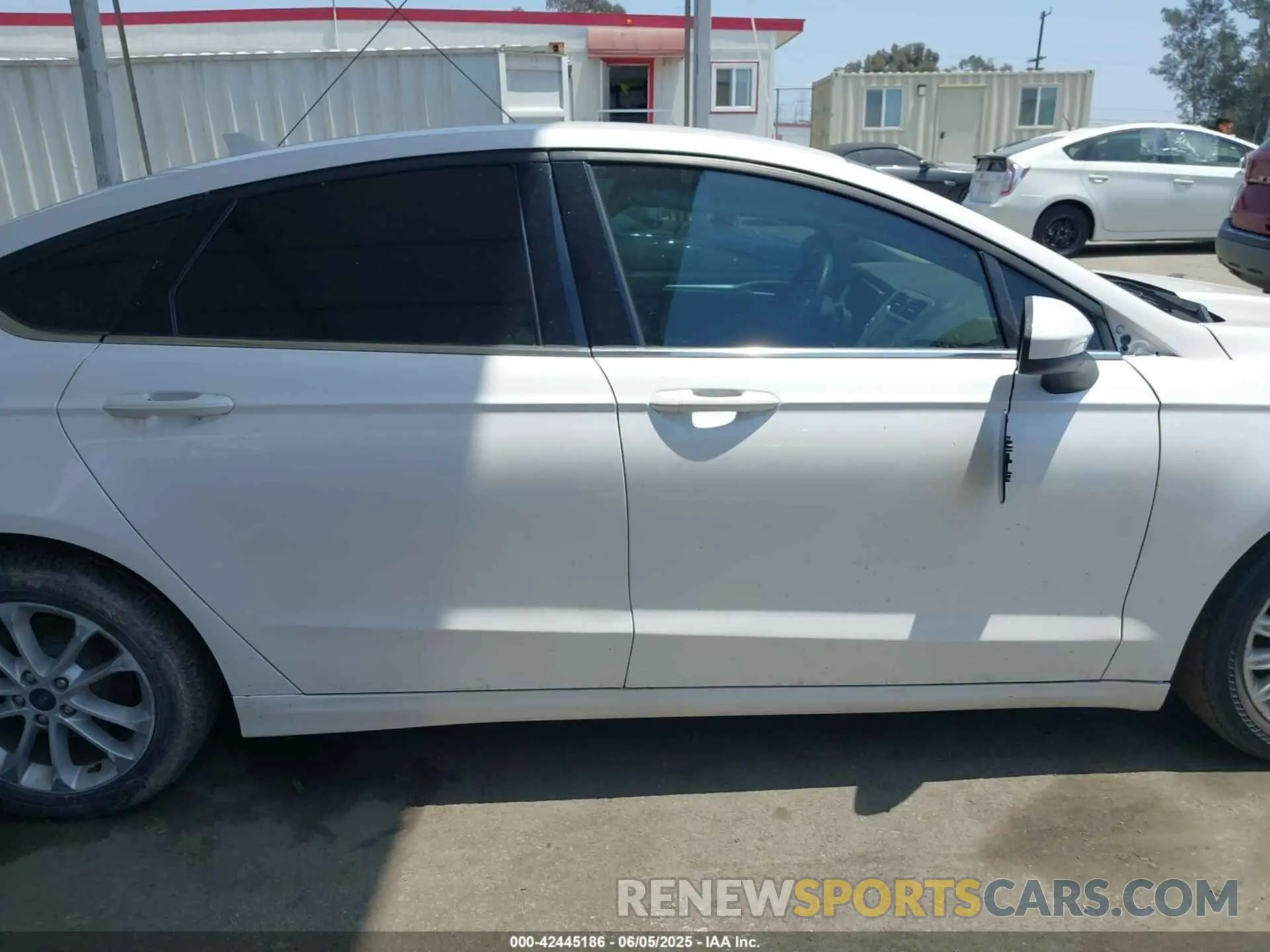 13 Photograph of a damaged car 3FA6P0LU9LR227928 FORD FUSION 2020