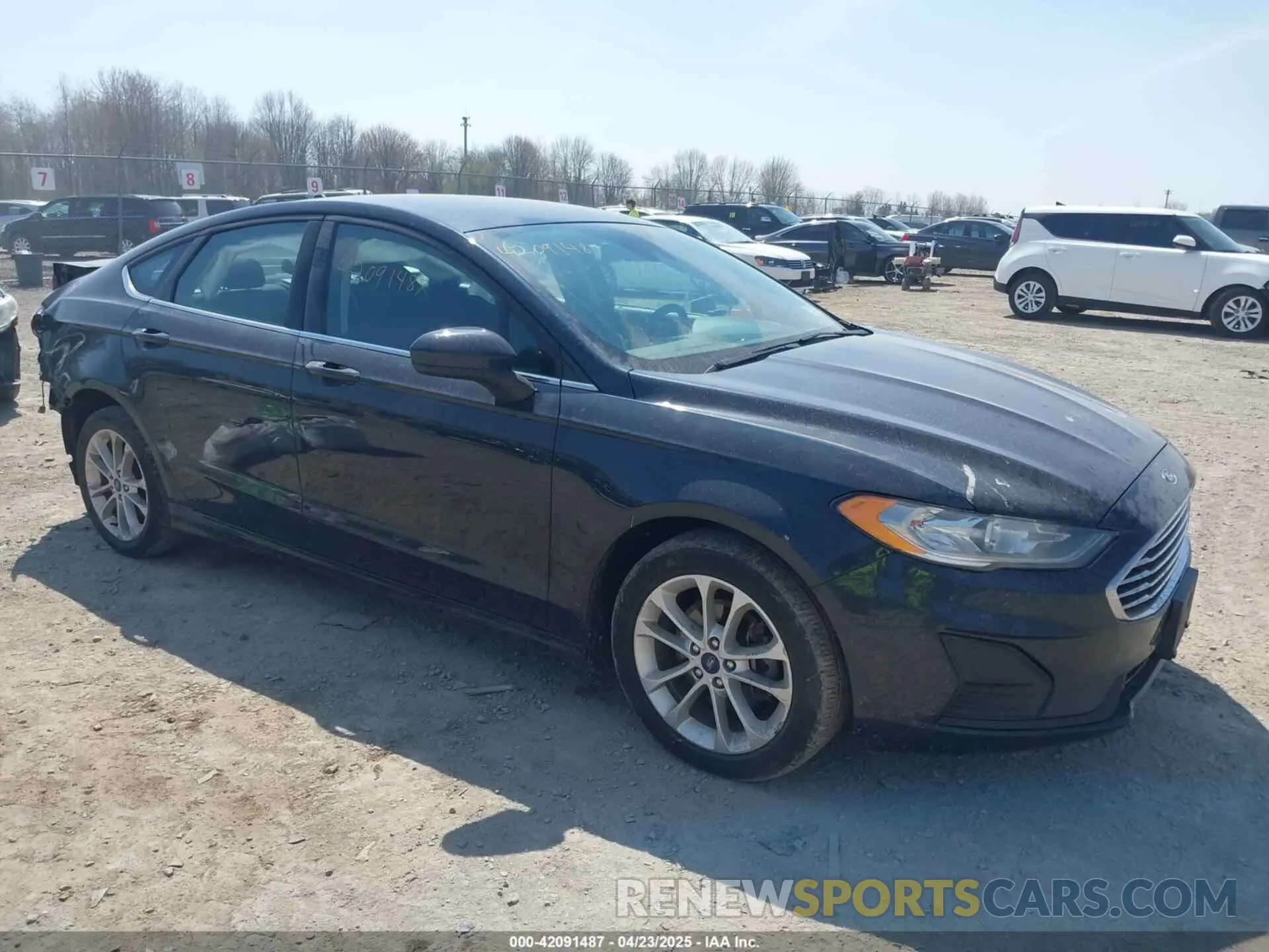 1 Photograph of a damaged car 3FA6P0LUXLR105191 FORD FUSION 2020