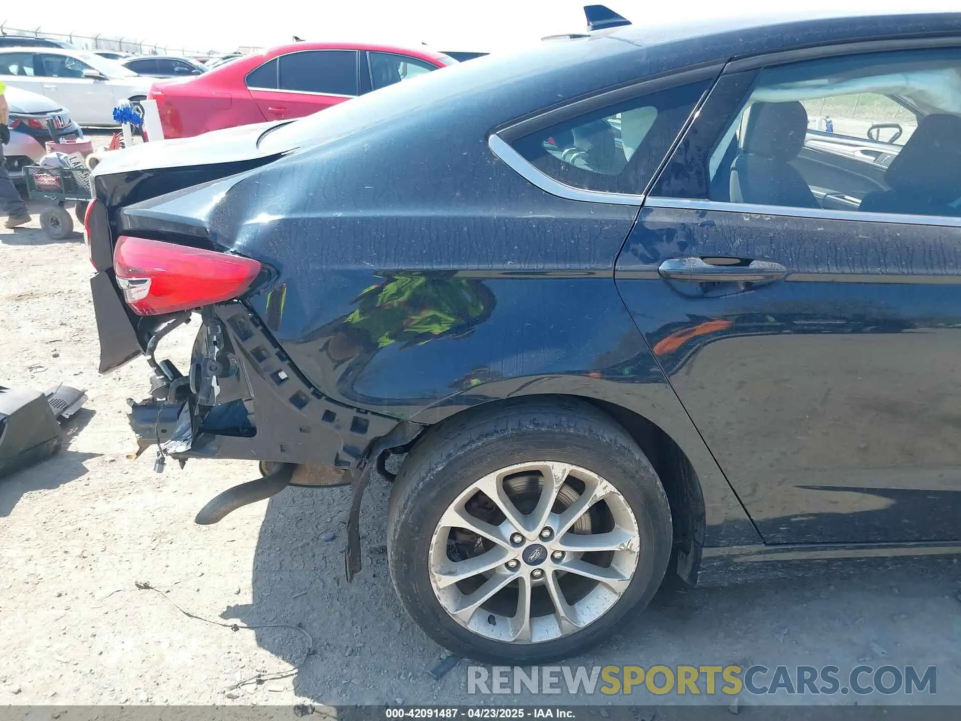 6 Photograph of a damaged car 3FA6P0LUXLR105191 FORD FUSION 2020