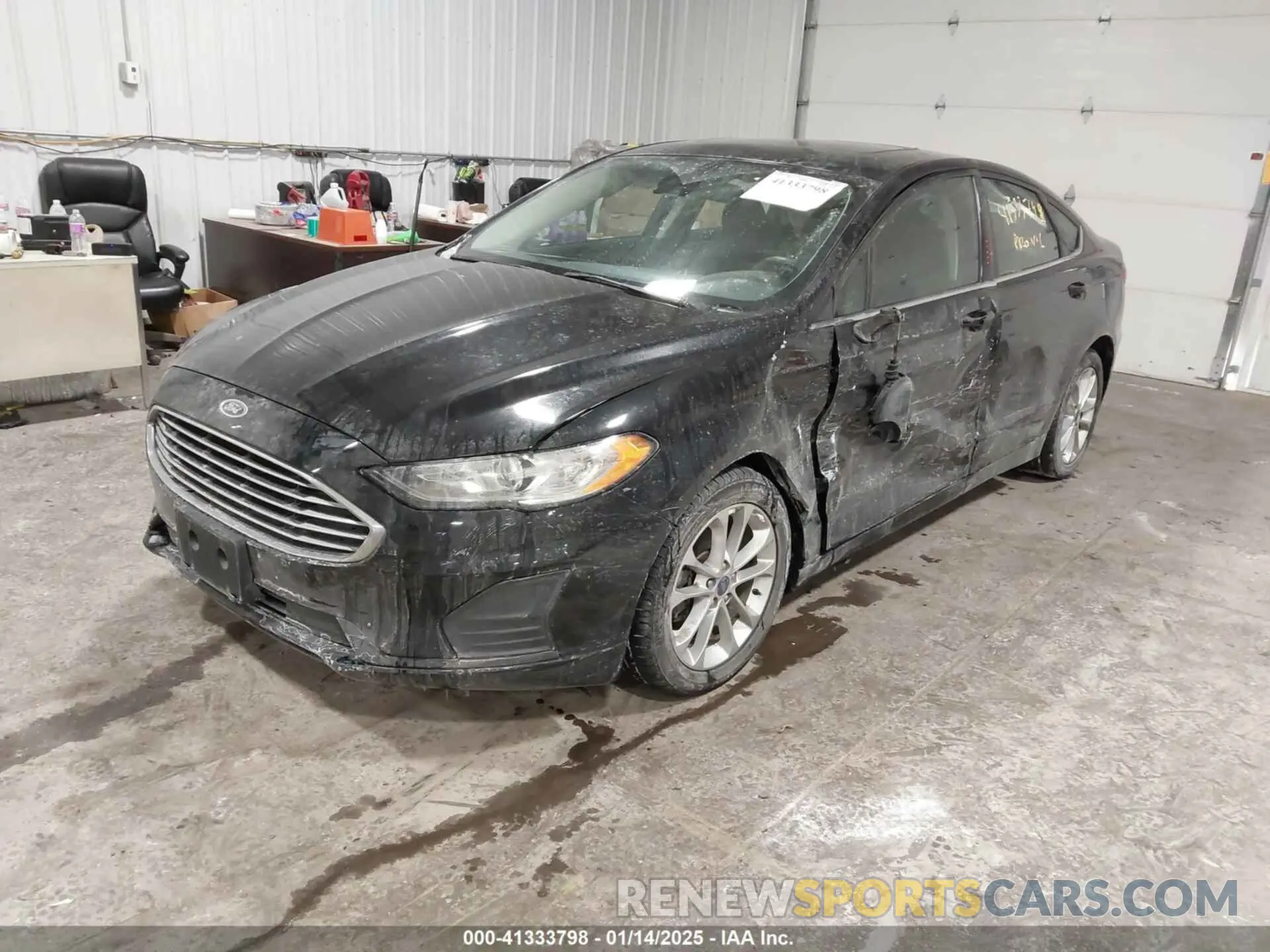 2 Photograph of a damaged car 3FA6P0LUXLR126879 FORD FUSION 2020