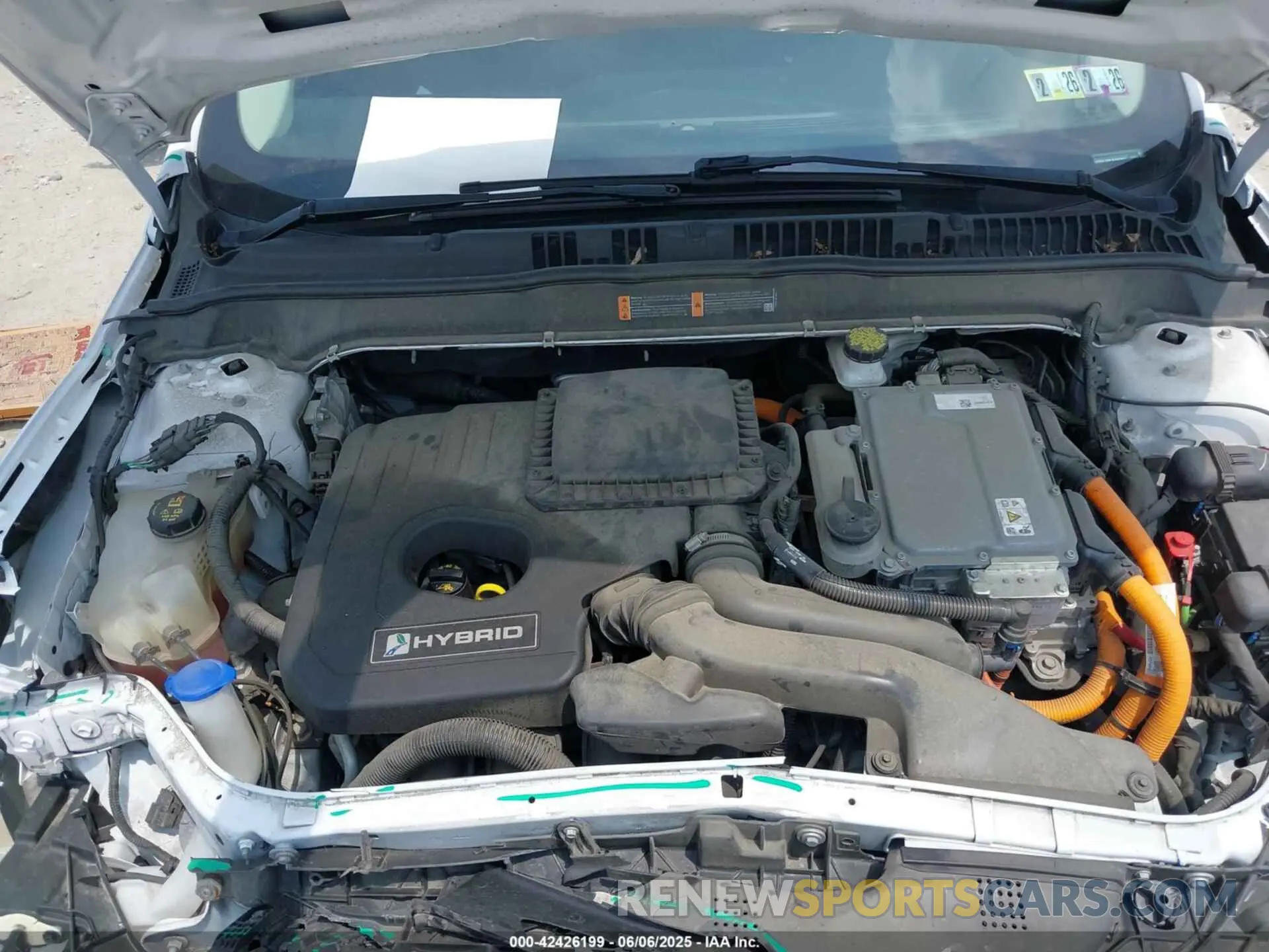 10 Photograph of a damaged car 3FA6P0LUXLR155881 FORD FUSION 2020