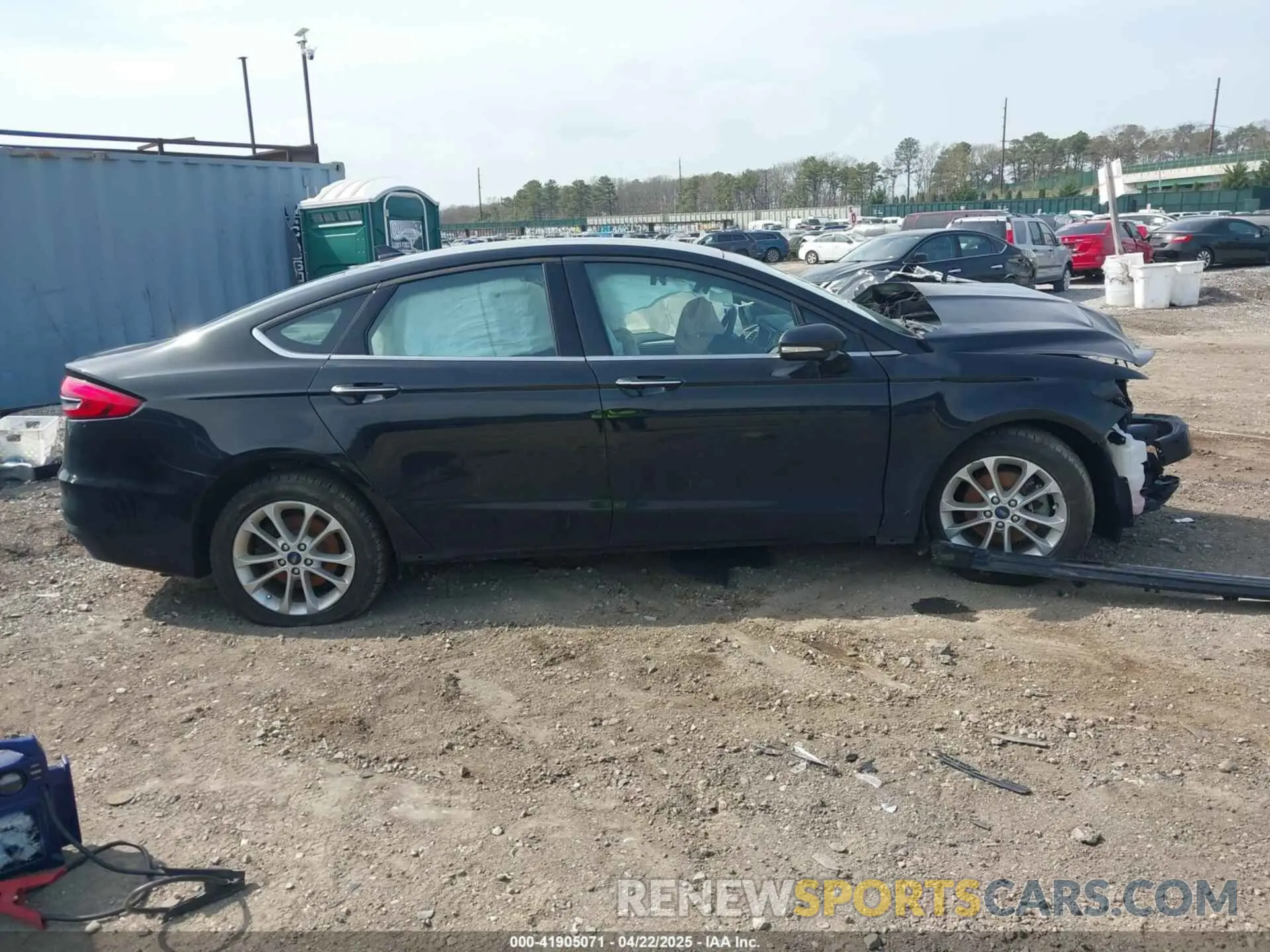 13 Photograph of a damaged car 3FA6P0MU0LR101410 FORD FUSION 2020