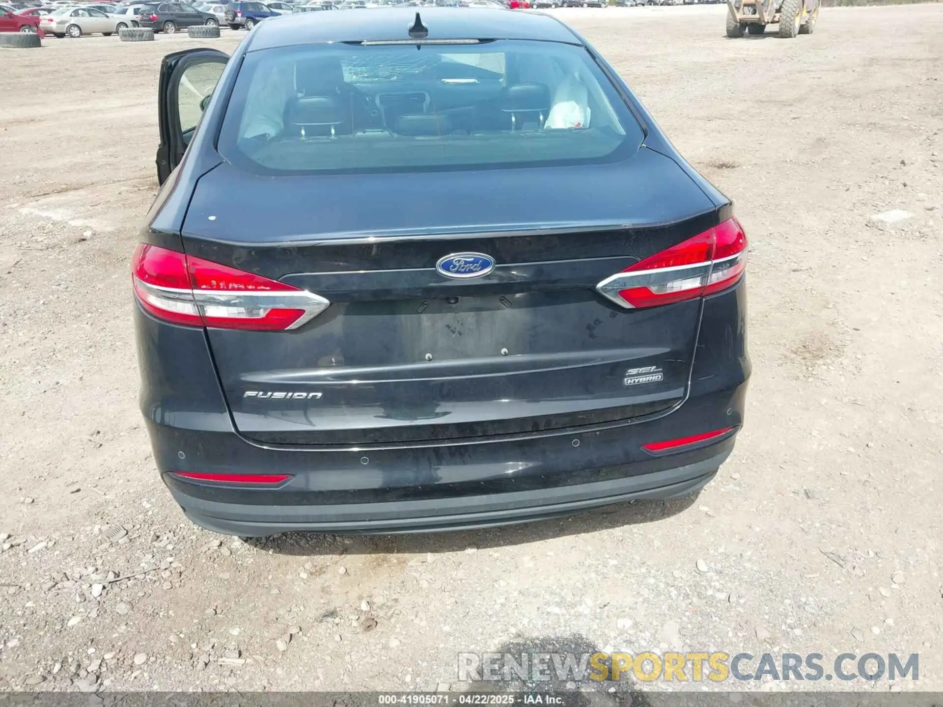 16 Photograph of a damaged car 3FA6P0MU0LR101410 FORD FUSION 2020