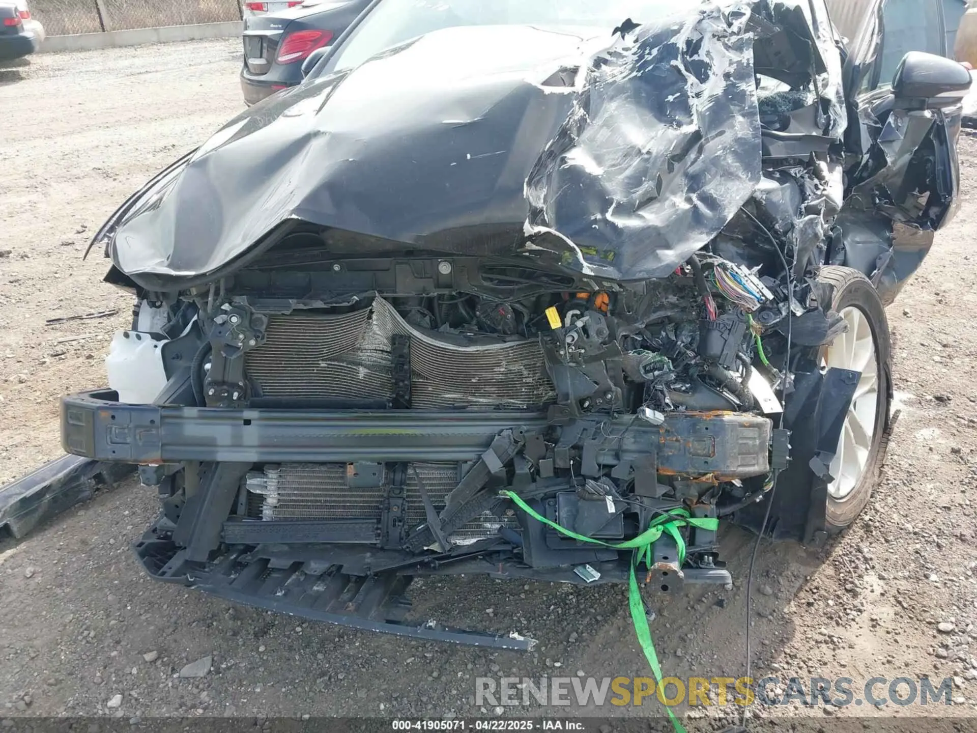 17 Photograph of a damaged car 3FA6P0MU0LR101410 FORD FUSION 2020