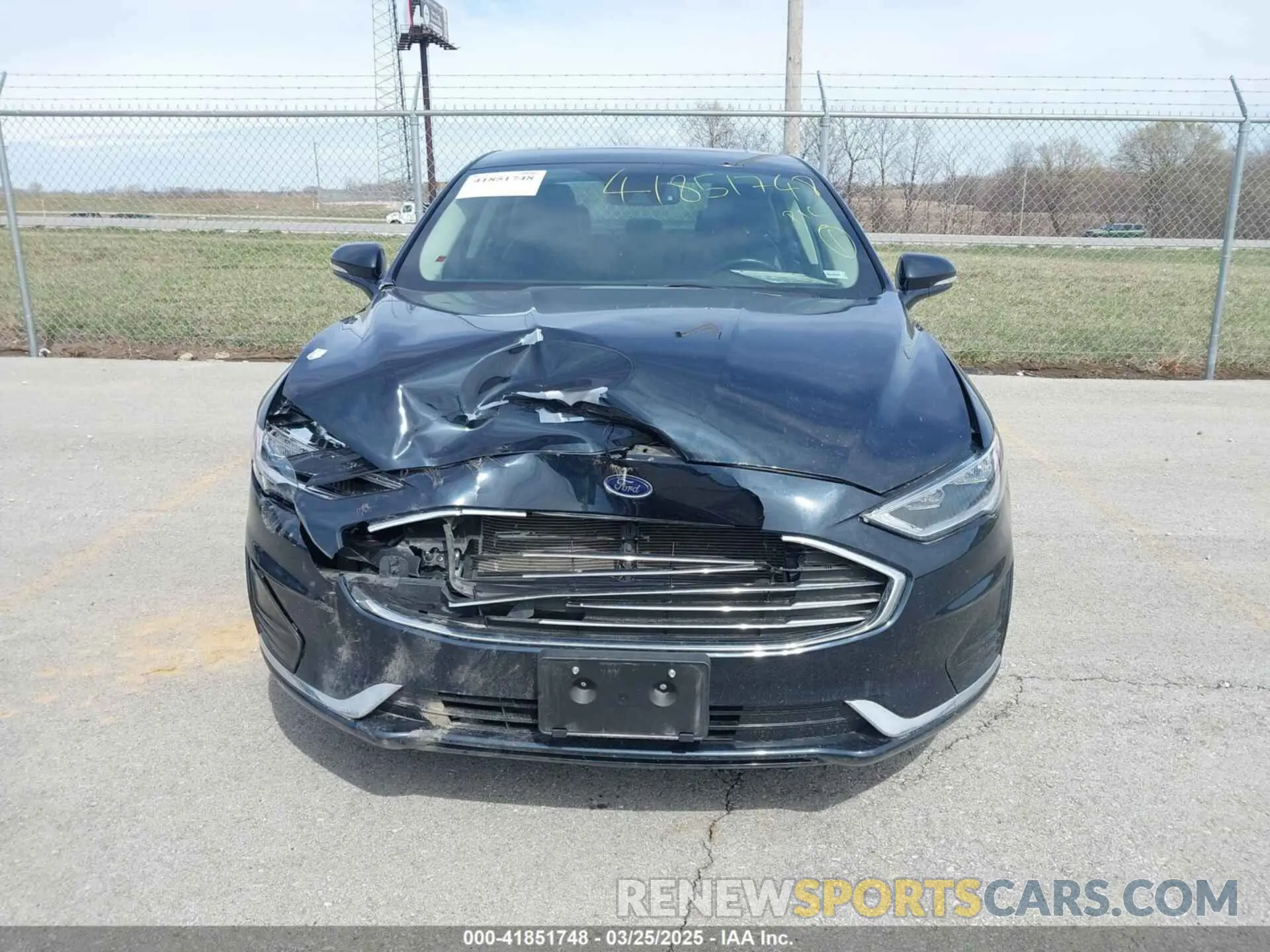 12 Photograph of a damaged car 3FA6P0MU1LR163382 FORD FUSION 2020