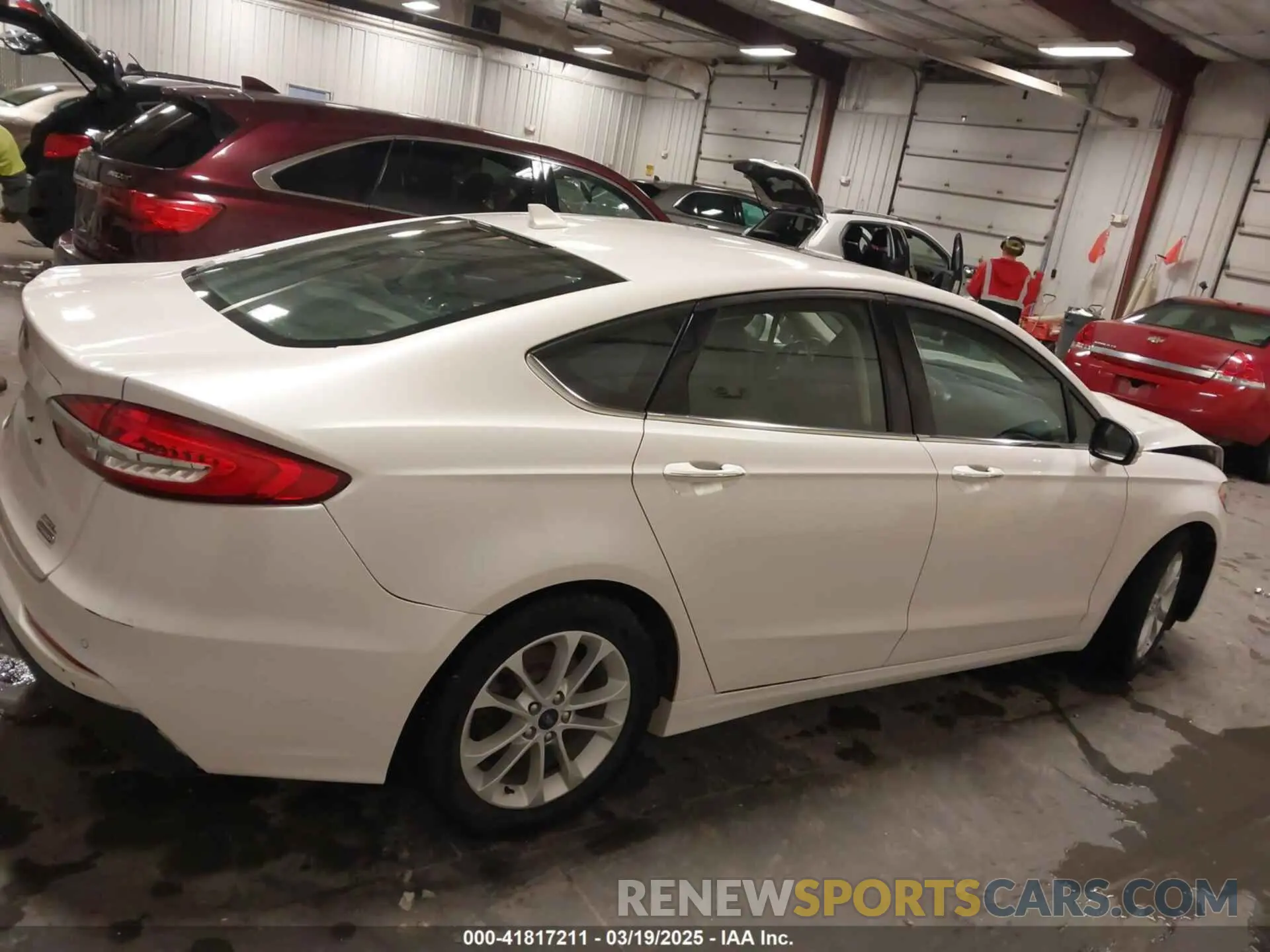 14 Photograph of a damaged car 3FA6P0MU2LR188985 FORD FUSION 2020