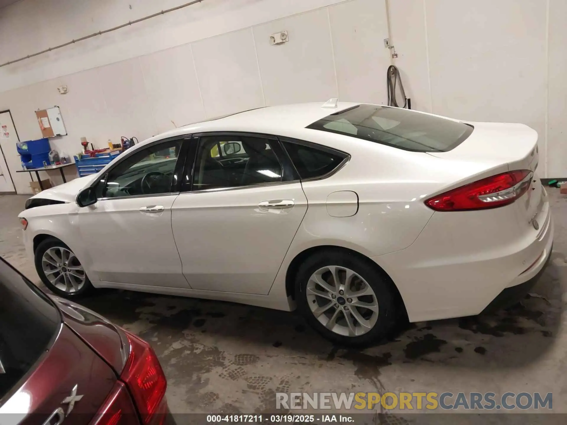 15 Photograph of a damaged car 3FA6P0MU2LR188985 FORD FUSION 2020