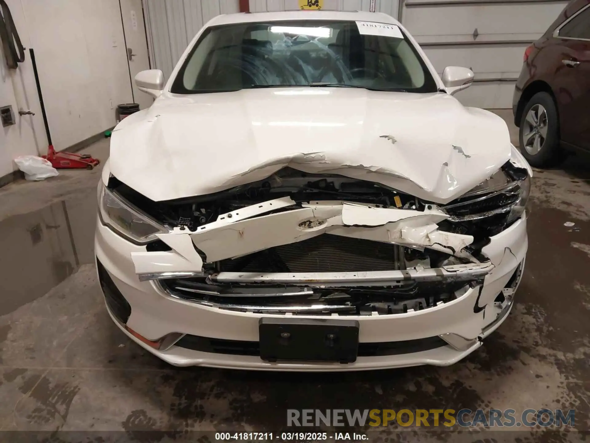 18 Photograph of a damaged car 3FA6P0MU2LR188985 FORD FUSION 2020