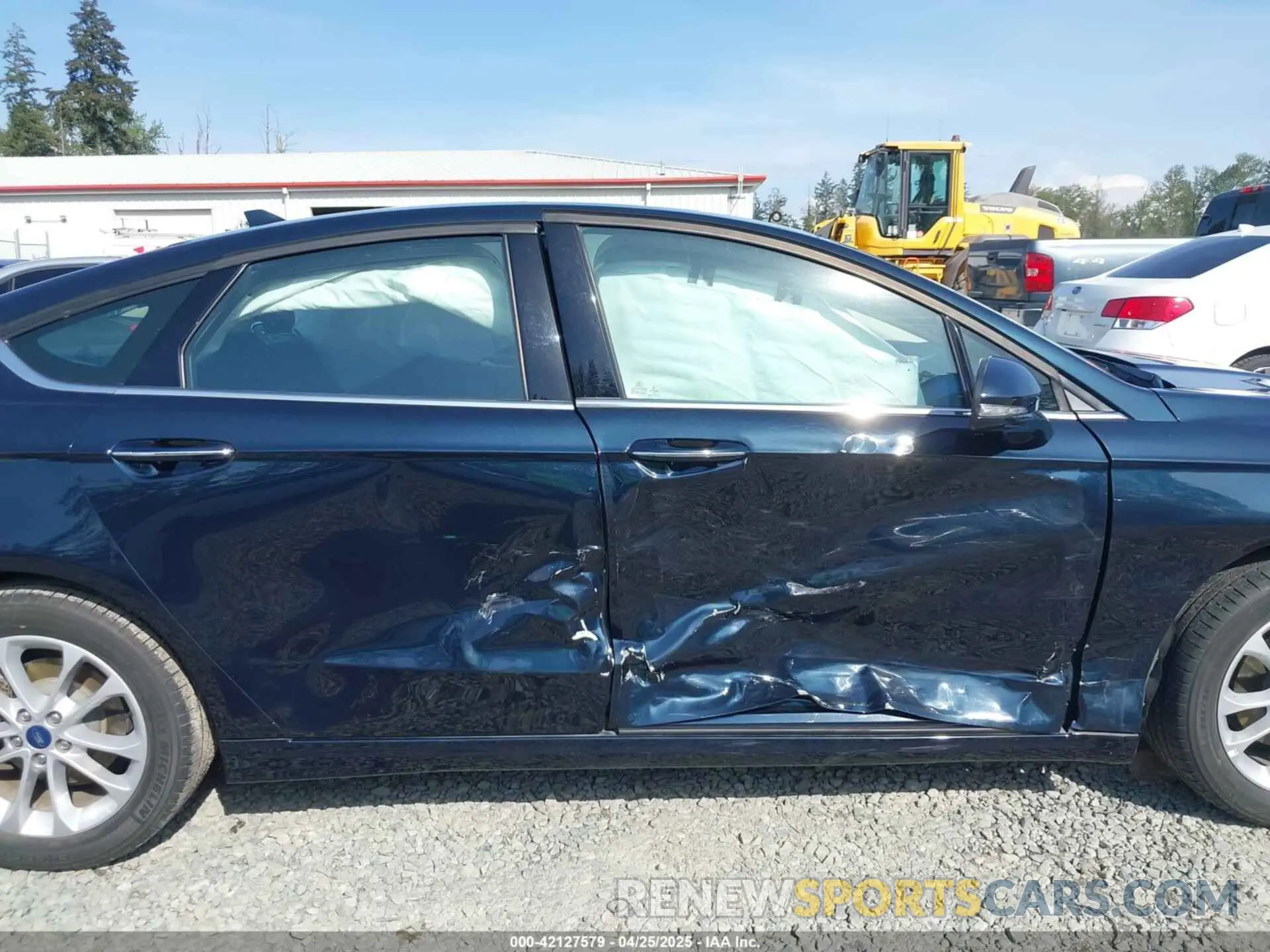 6 Photograph of a damaged car 3FA6P0MU3LR115060 FORD FUSION 2020