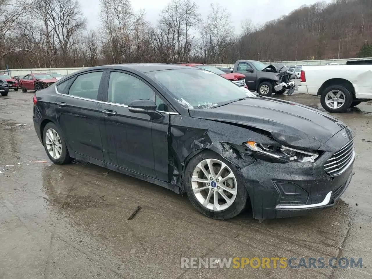 4 Photograph of a damaged car 3FA6P0MU3LR123692 FORD FUSION 2020