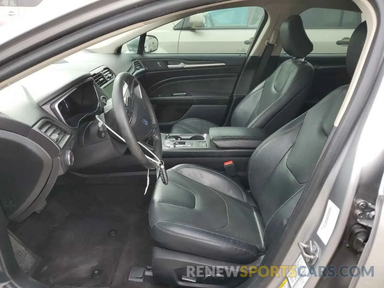 7 Photograph of a damaged car 3FA6P0RU3LR141506 FORD FUSION 2020