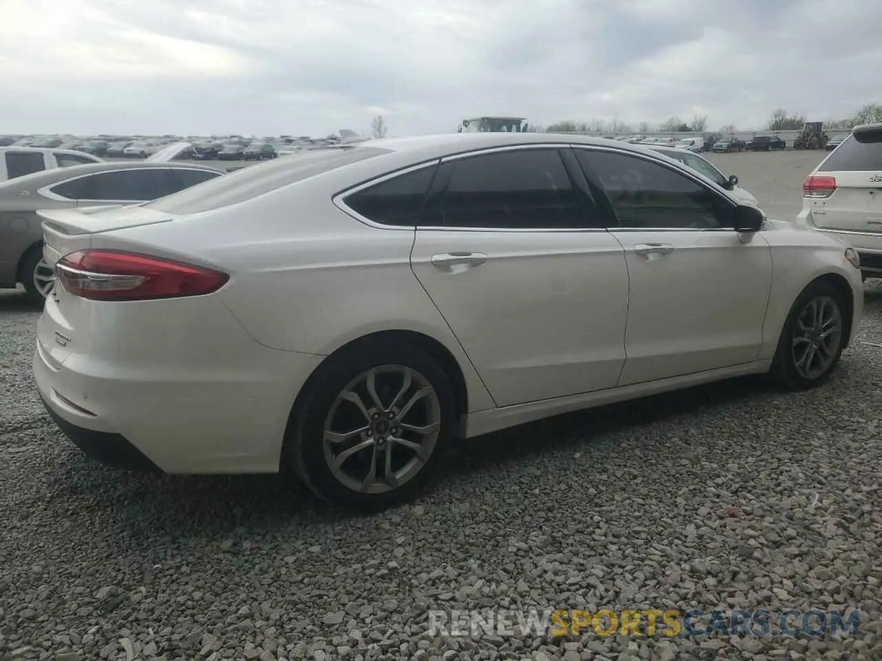 3 Photograph of a damaged car 3FA6P0RU4LR219923 FORD FUSION 2020