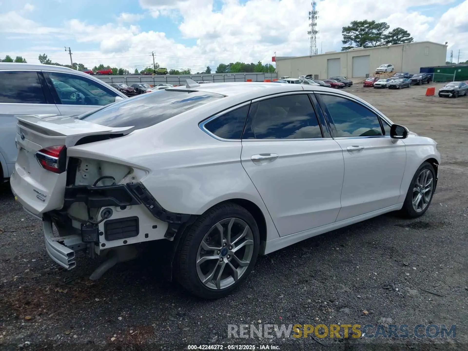 4 Photograph of a damaged car 3FA6P0RU6LR234634 FORD FUSION 2020