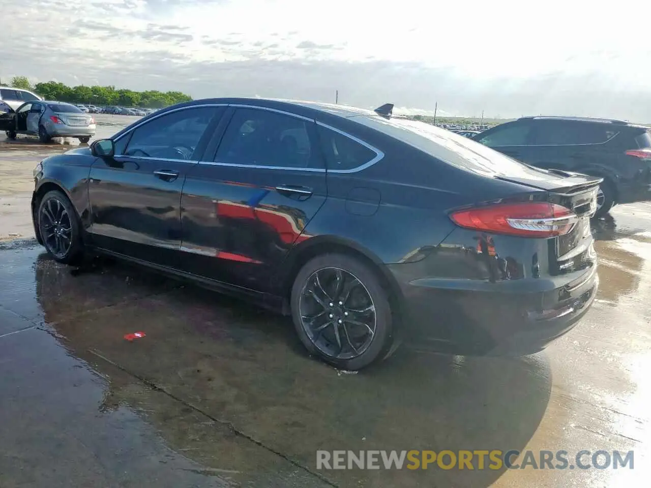 2 Photograph of a damaged car 3FA6P0RU8LR141422 FORD FUSION 2020