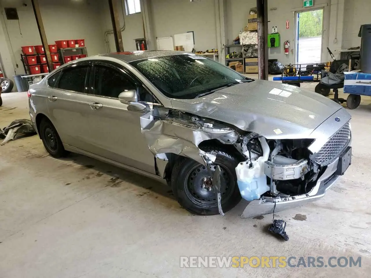 4 Photograph of a damaged car 3FA6P0RU8LR204972 FORD FUSION 2020