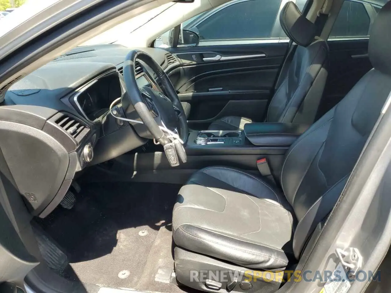 7 Photograph of a damaged car 3FA6P0RU8LR204972 FORD FUSION 2020