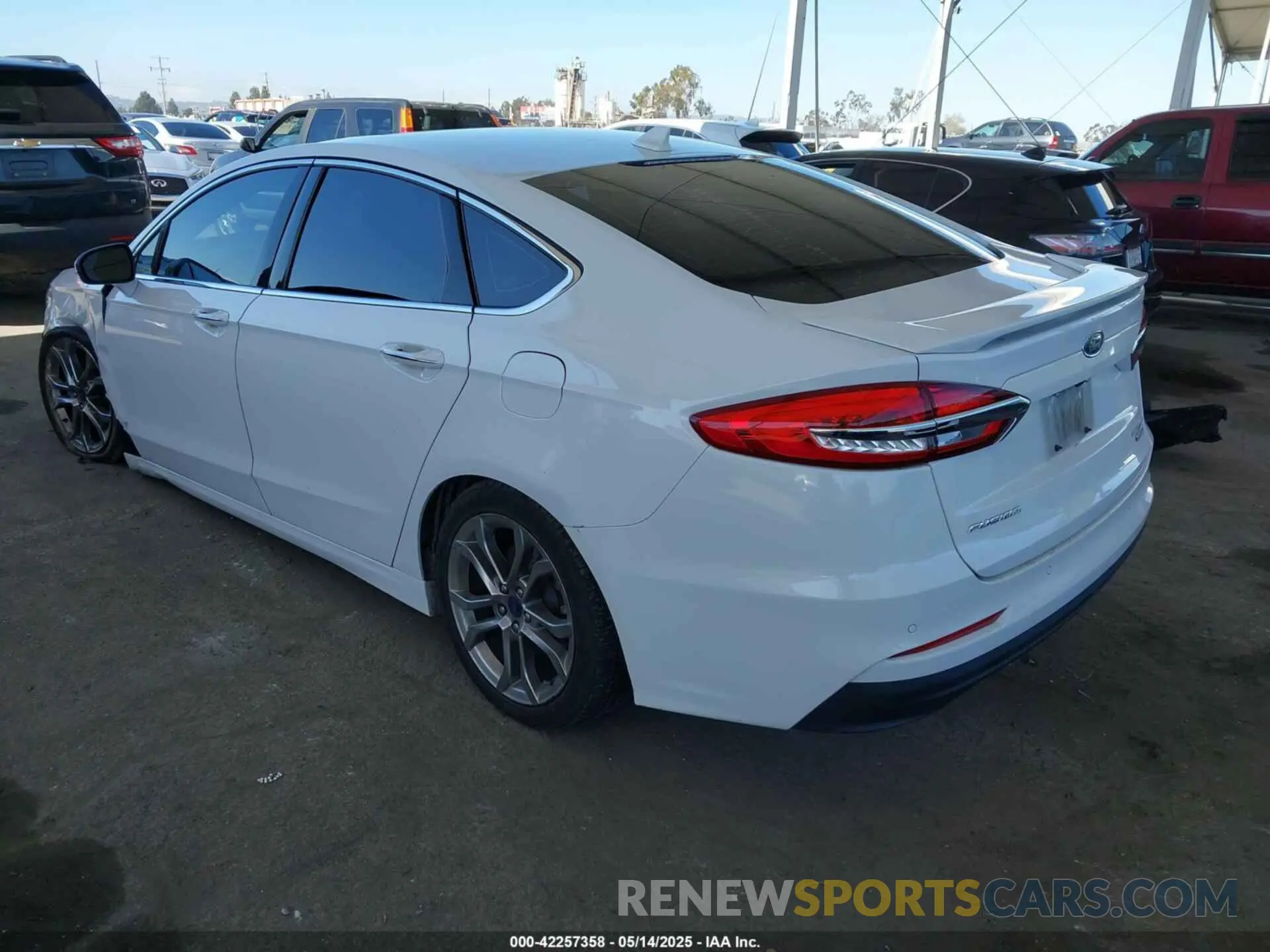 3 Photograph of a damaged car 3FA6P0RU9LR170993 FORD FUSION 2020