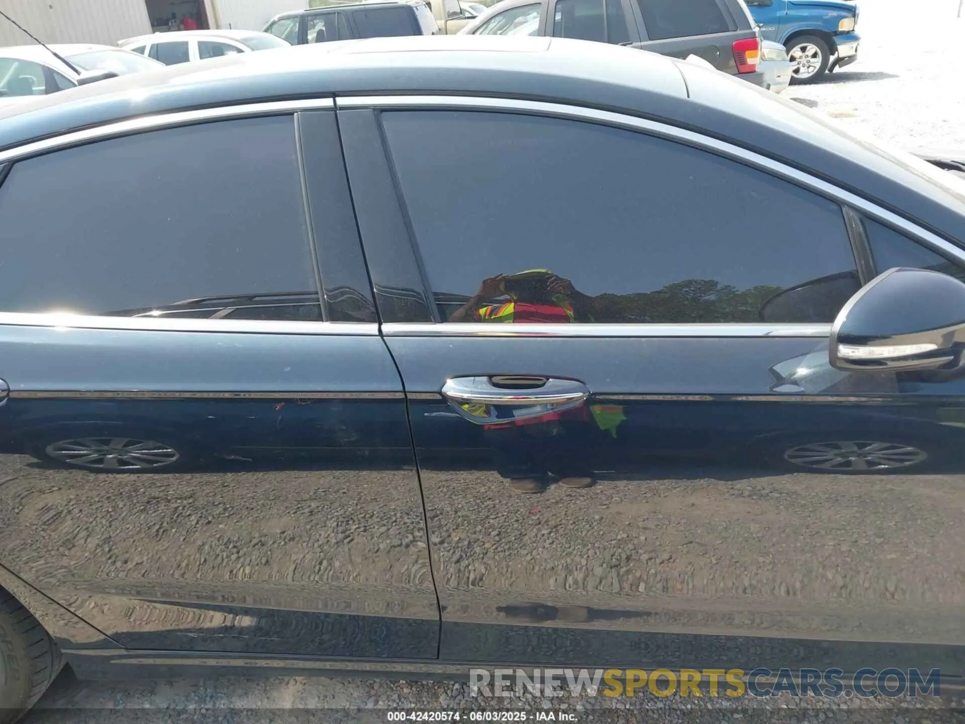 13 Photograph of a damaged car 3FA6P0SU0LR132241 FORD FUSION 2020
